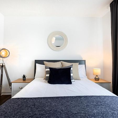 1-Bedroom Apartment With A Private Garden, Beach 5-Min Walk Weymouth Phòng bức ảnh